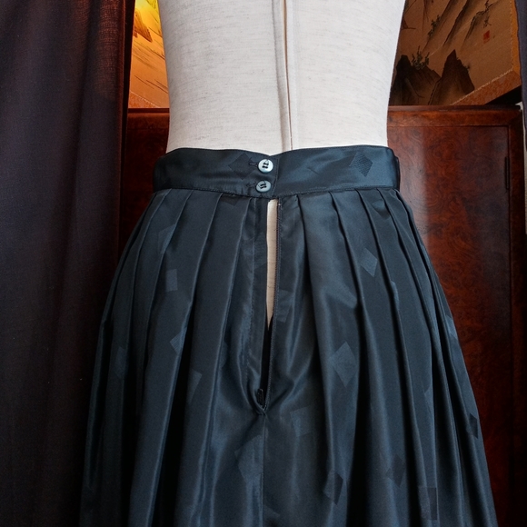 80's Liz Claiborne party skirt - Picture 13 of 16